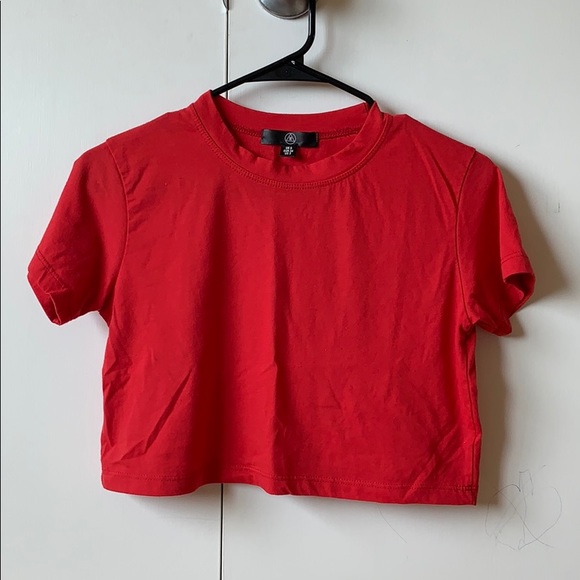 red crop tshirt